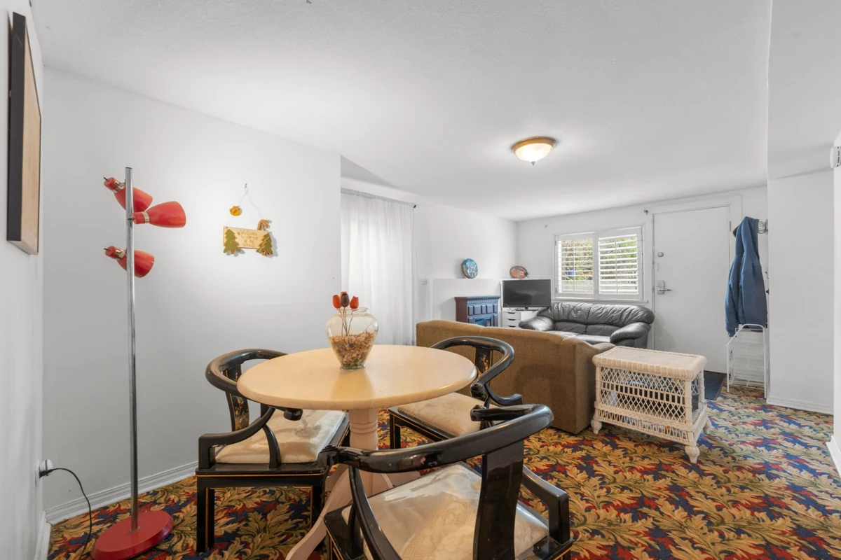 Walk-In Closet Photo of 7429 Fraser Street, Vancouver, BC