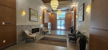 1701 3007 Glen Drive, Coquitlam, BC, Coquitlam — Apartment/Condo for sale