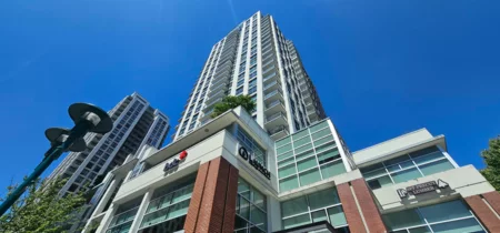 1701 3007 Glen Drive, Coquitlam, BC, Coquitlam — Apartment/Condo for sale