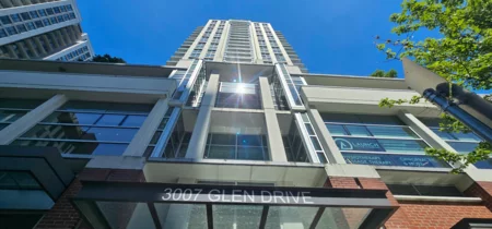 1701 3007 Glen Drive, Coquitlam, BC, Coquitlam — Apartment/Condo for sale