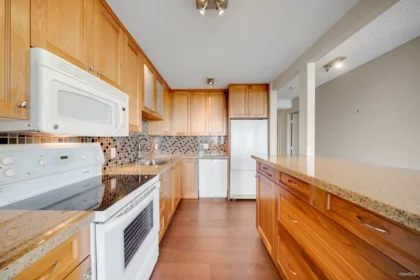 2306 6540 Burlington Avenue, Burnaby, BC, Burnaby — Apartment/Condo for sale
