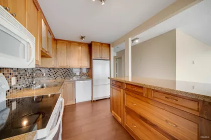 2306 6540 Burlington Avenue, Burnaby, BC, Burnaby — Apartment/Condo for sale