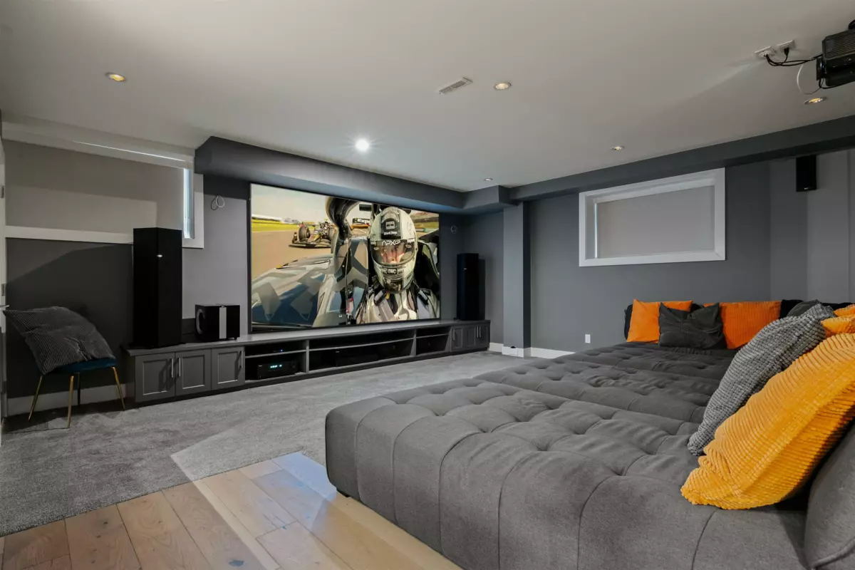 Front Yard Photo of 15708 Mountain View Drive, Surrey, BC