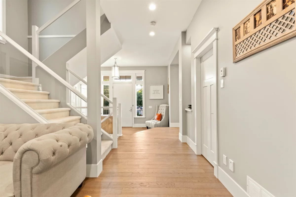 Guest Bathroom Photo of 15708 Mountain View Drive, Surrey, BC