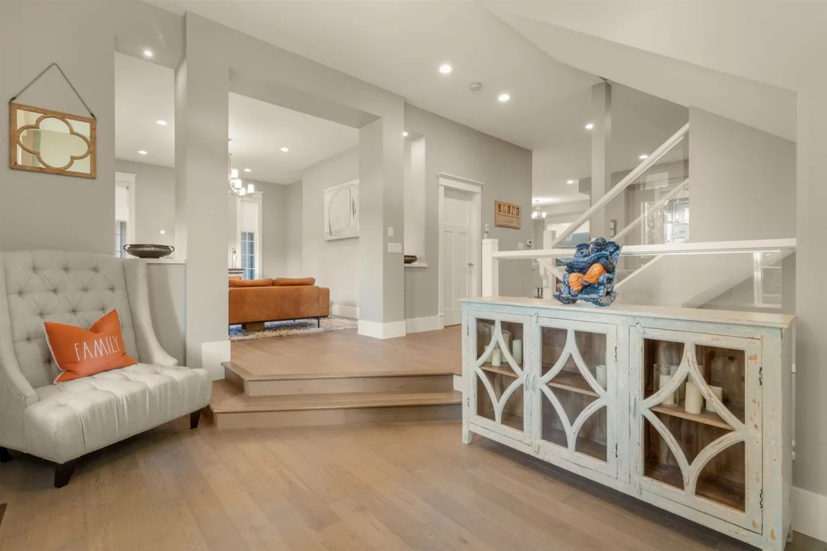 Kitchen Island Photo of 15708 Mountain View Drive, Surrey, BC