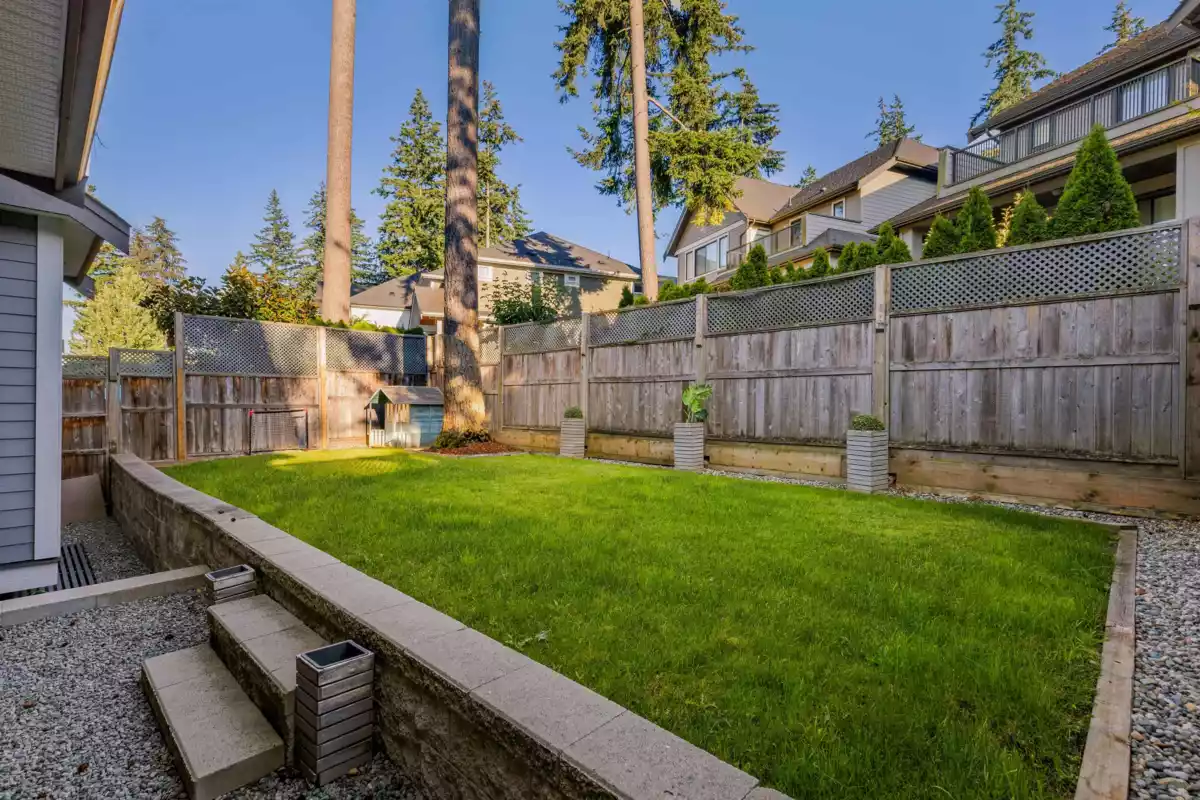 Swimming Pool Photo of 15708 Mountain View Drive, Surrey, BC