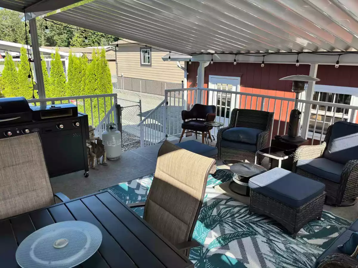 Breakfast Nook Photo of 29 59060 Lougheed Highway, Agassiz, BC