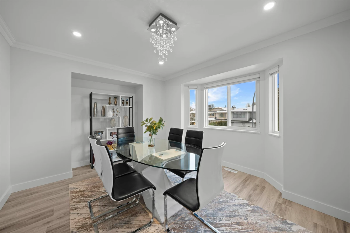 Dining Area Photo of 685 Pender Place, Port Coquitlam, BC