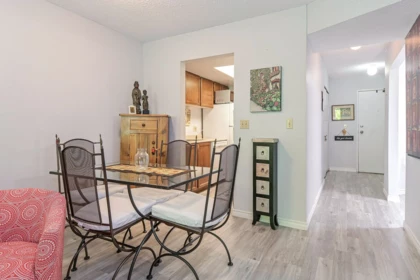 Kitchen Photo of 303 1341 George, Street, White Rock, BC