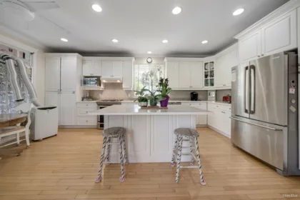 Kitchen Photo of 15210 29a Avenue, Surrey, BC