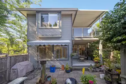 Staircase Photo of 15210 29a Avenue, Surrey, BC