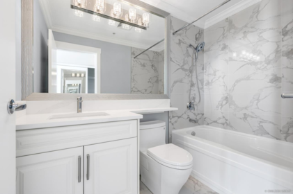 Entry Foyer Photo of 3501 1189 Melville Street, Vancouver, BC