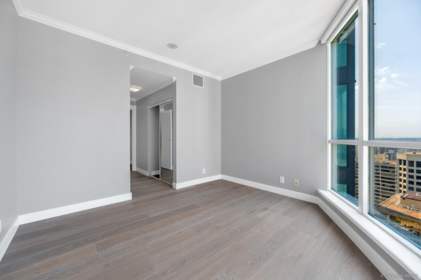 Laundry Room Photo of 3501 1189 Melville Street, Vancouver, BC