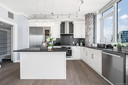 Kitchen Island Photo of 3501 1189 Melville Street, Vancouver, BC
