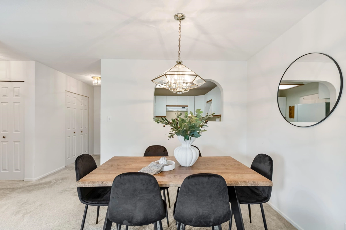 Family Room Photo of 307 1273 Merklin Street, White Rock, BC