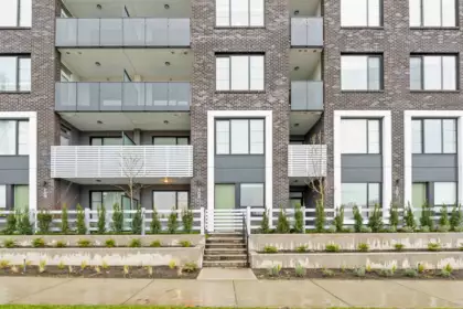 109 15848 Fraser Highway, Surrey, BC