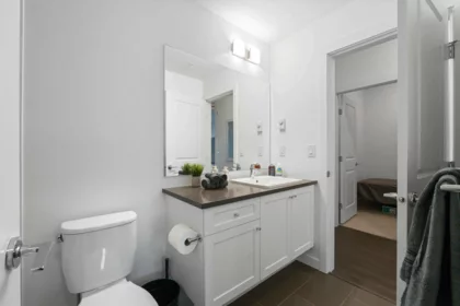 Primary Bathroom Photo of 109 15848 Fraser Highway, Surrey, BC