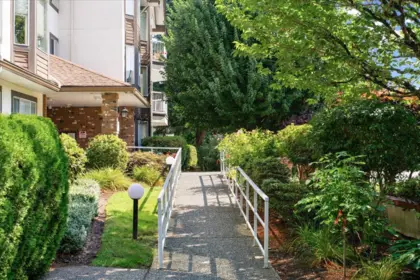 308 33375 Mayfair Avenue, Abbotsford, BC, Abbotsford — Apartment/Condo for sale
