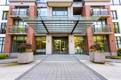 907 301 Capilano Road, Port Moody, BC, Port Moody — Apartment/Condo for sale