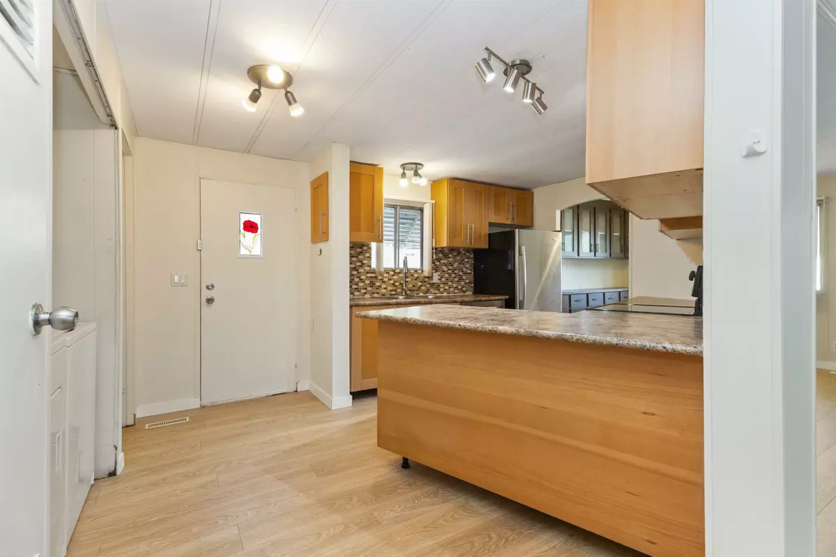 Bedroom 2 Photo of 58 8220 King George Boulevard, Surrey, BC