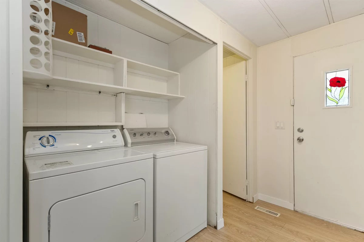 Guest Bathroom Photo of 58 8220 King George Boulevard, Surrey, BC