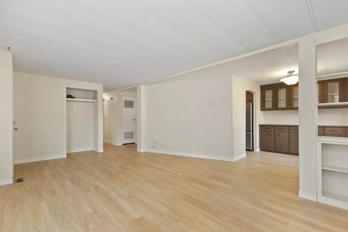 Kitchen Photo of 58 8220 King George Boulevard, Surrey, BC