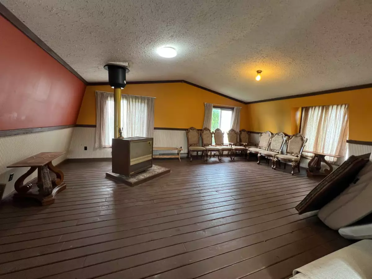 Walk-In Closet Photo of 6863 Bradner Road, Abbotsford, BC