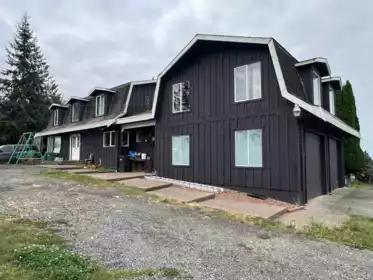 6863 Bradner Road, Abbotsford, BC