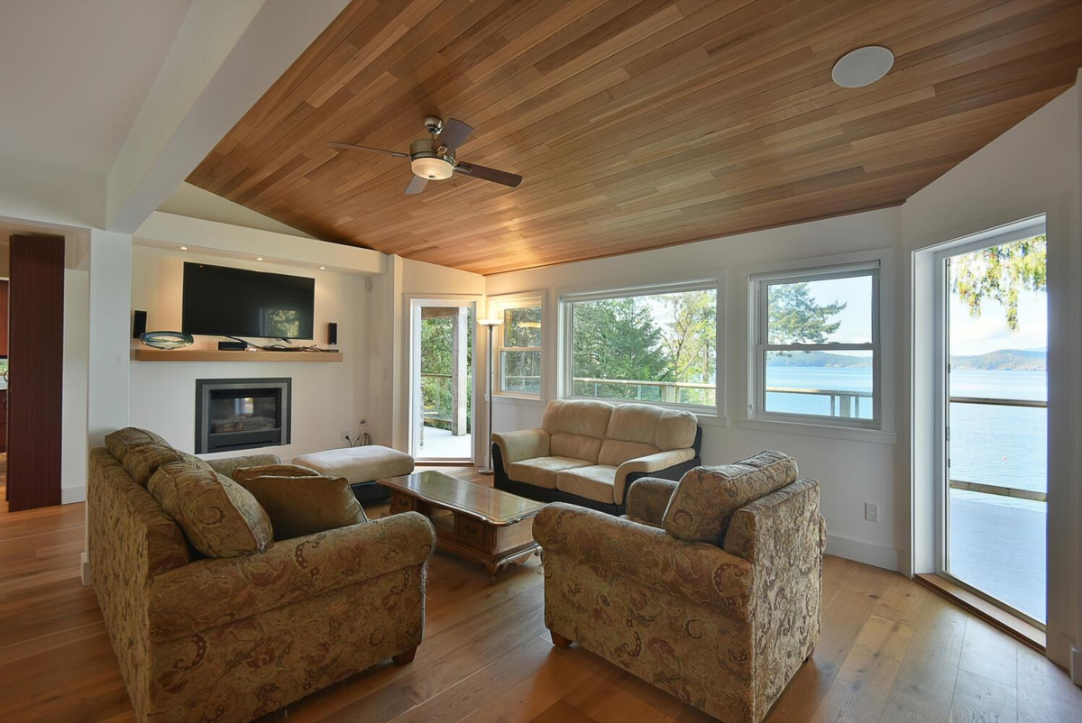 Family Room Photo of 8429 Redrooffs Road, Halfmoon Bay, BC