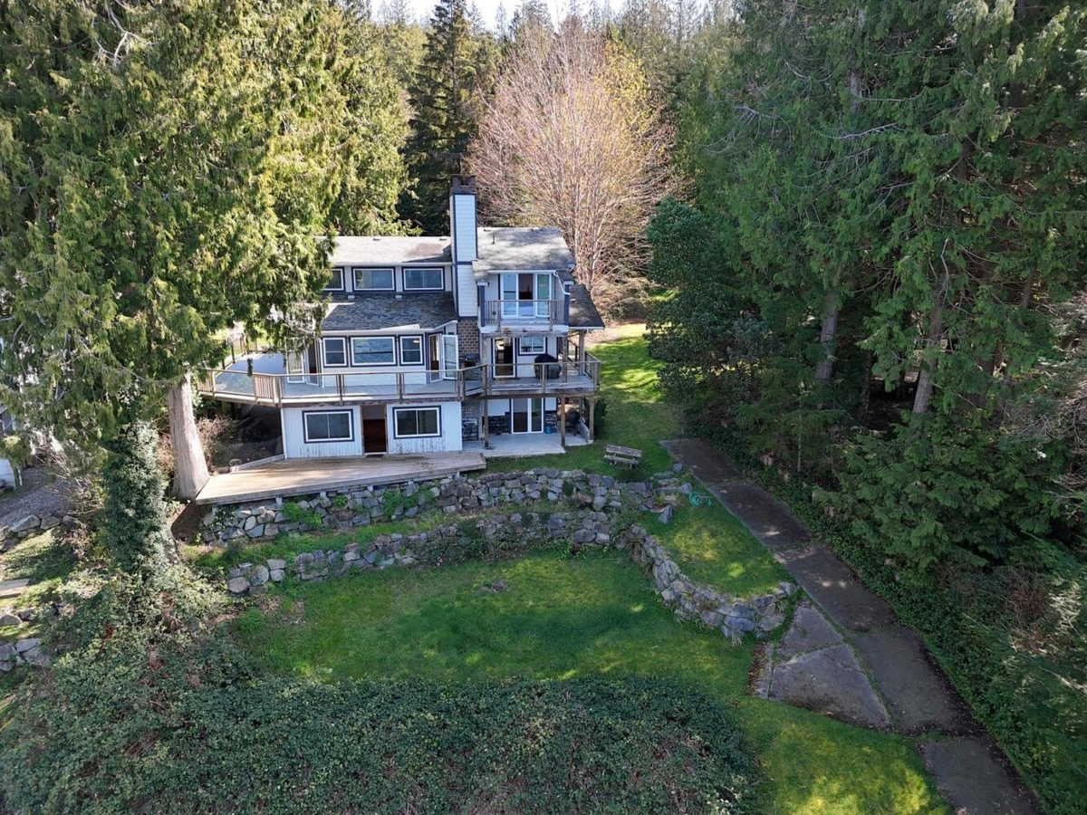 Front Yard Photo of 8429 Redrooffs Road, Halfmoon Bay, BC