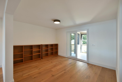Walk-In Closet Photo of 8429 Redrooffs Road, Halfmoon Bay, BC