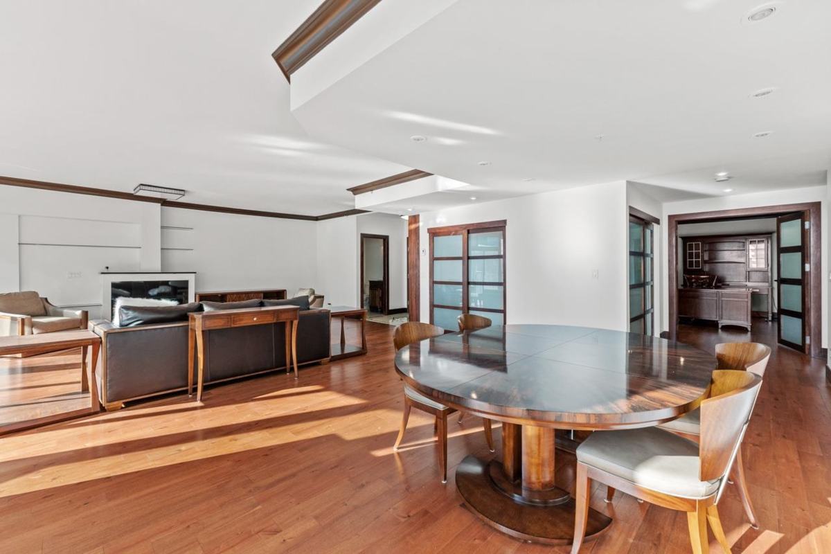 Dining Area Photo of 2001 1239 W Georgia Street, Vancouver, BC