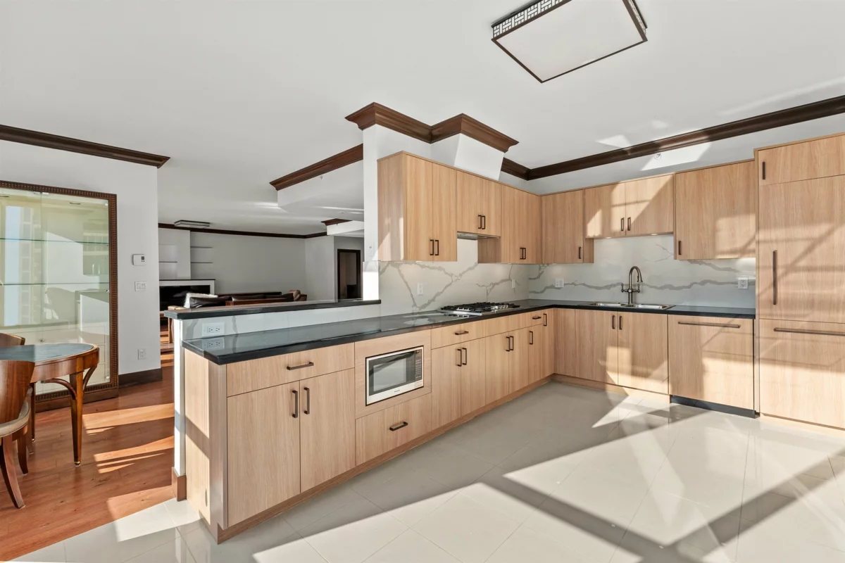 Family Room Photo of 2001 1239 W Georgia Street, Vancouver, BC