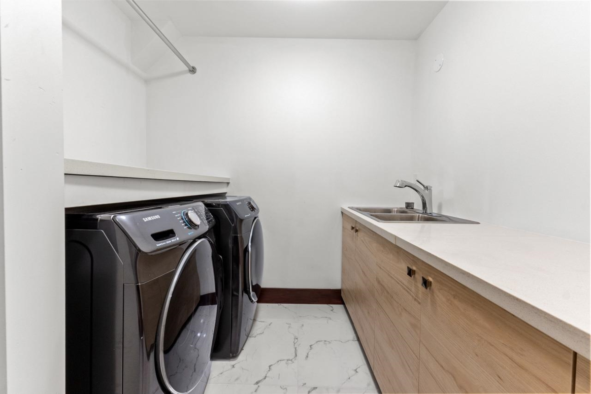 Primary Bedroom Photo of 2001 1239 W Georgia Street, Vancouver, BC