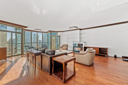 2001 1239 W Georgia Street, Vancouver, BC
