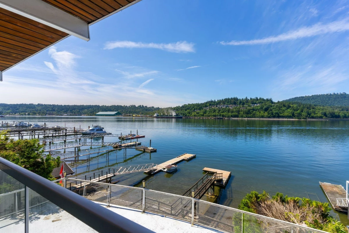 Breakfast Nook Photo of 1208 Alderside Road, Port Moody, BC