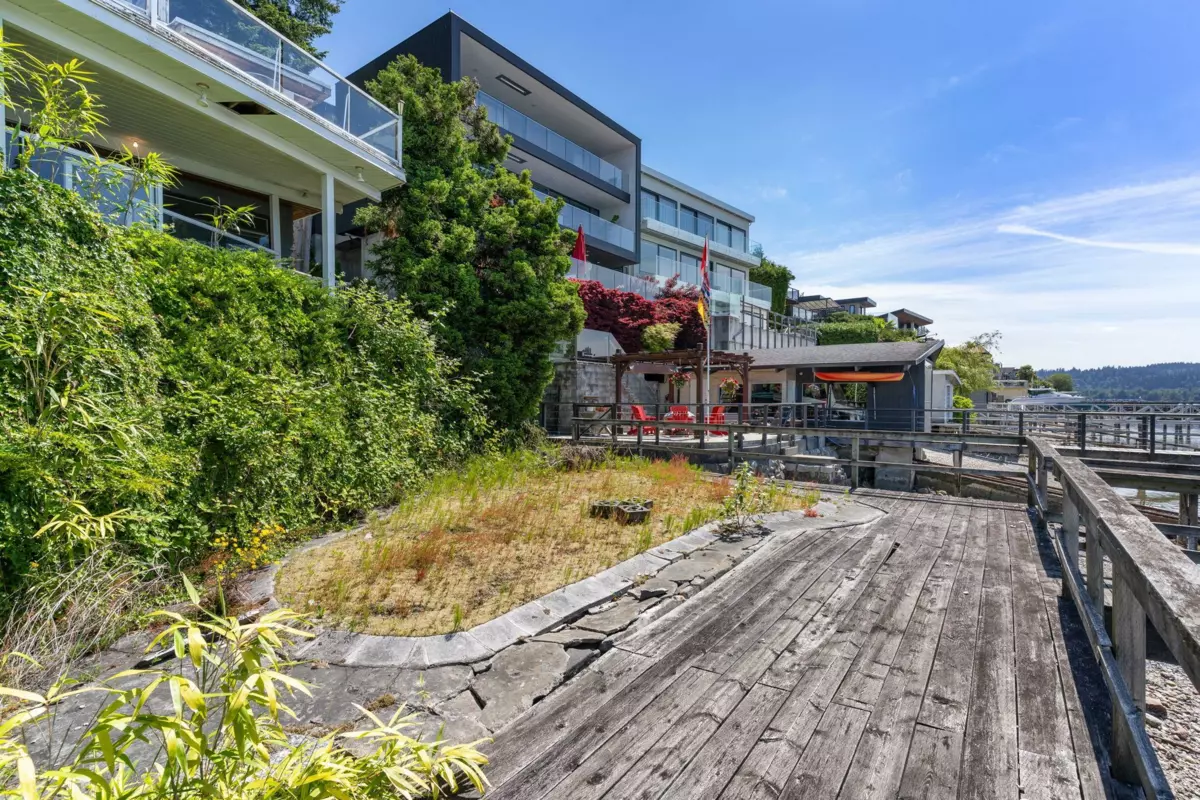 Front Yard Photo of 1208 Alderside Road, Port Moody, BC