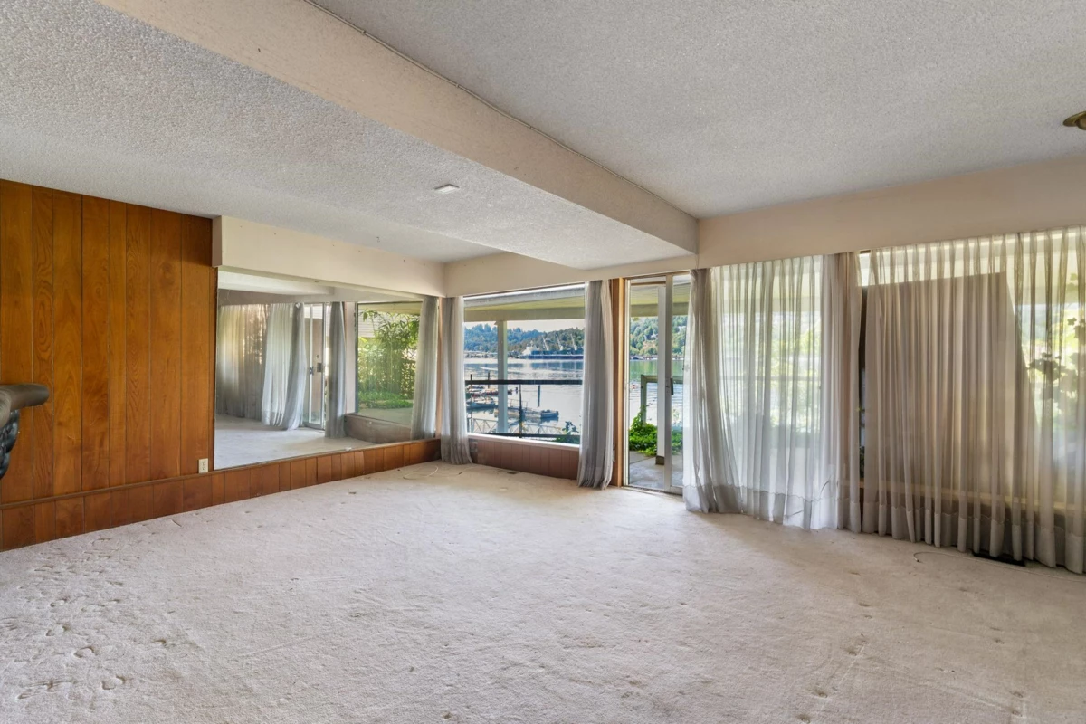 Hallway Photo of 1208 Alderside Road, Port Moody, BC