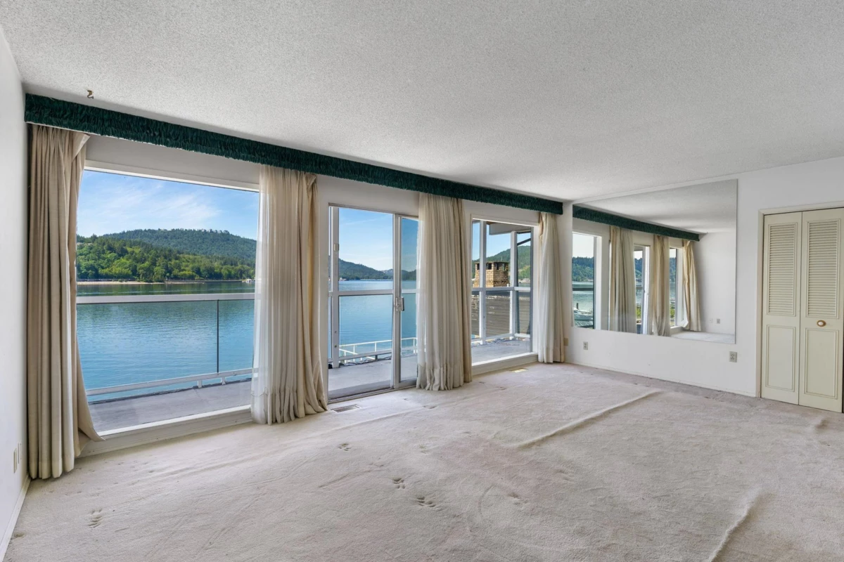 Kitchen Photo of 1208 Alderside Road, Port Moody, BC