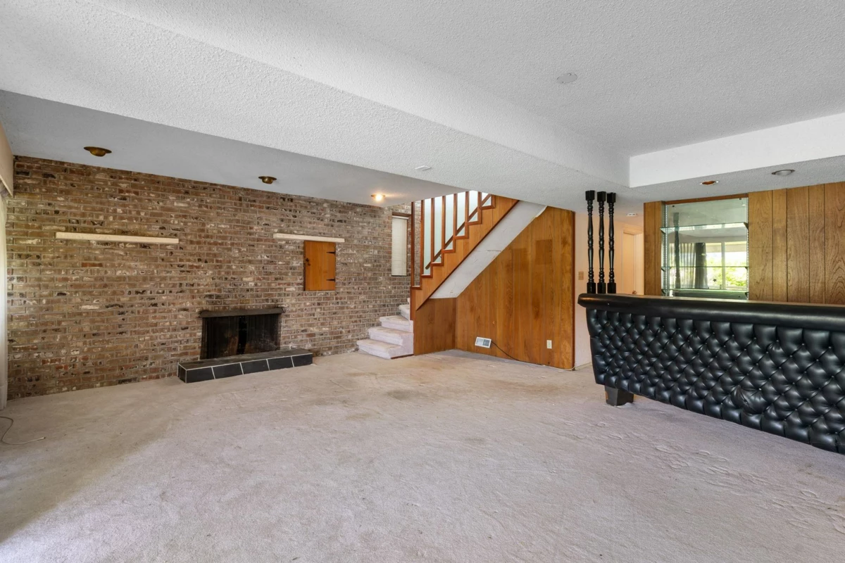 Mudroom Photo of 1208 Alderside Road, Port Moody, BC