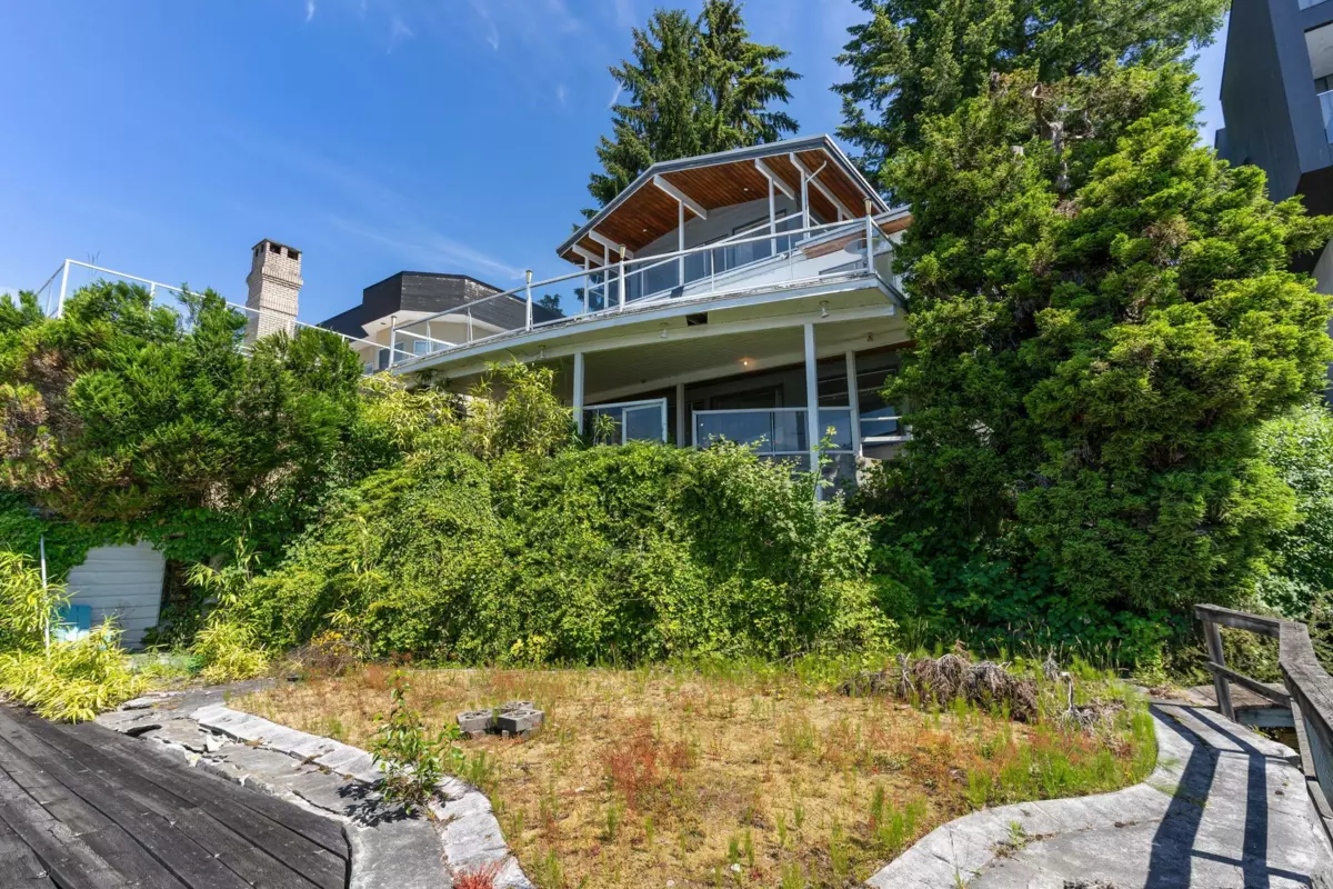 Outdoor Patio Photo of 1208 Alderside Road, Port Moody, BC
