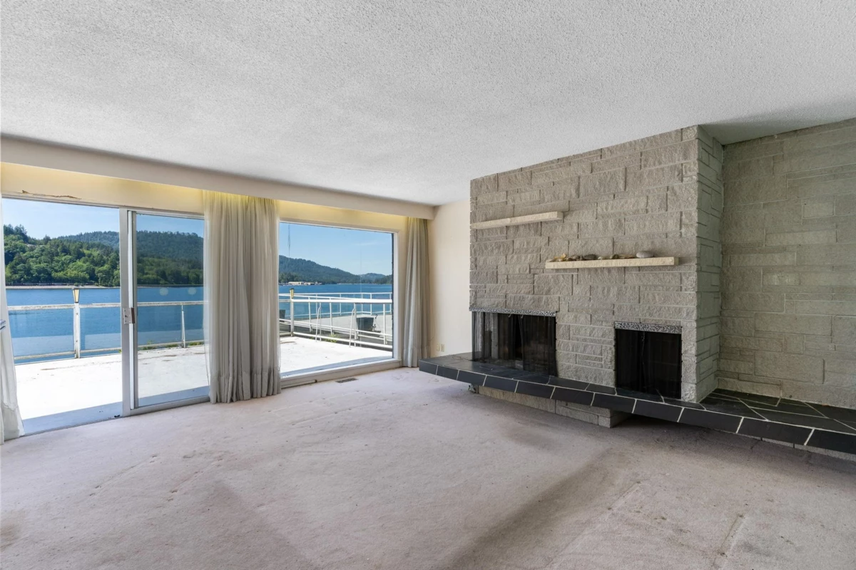 Walk-In Closet Photo of 1208 Alderside Road, Port Moody, BC