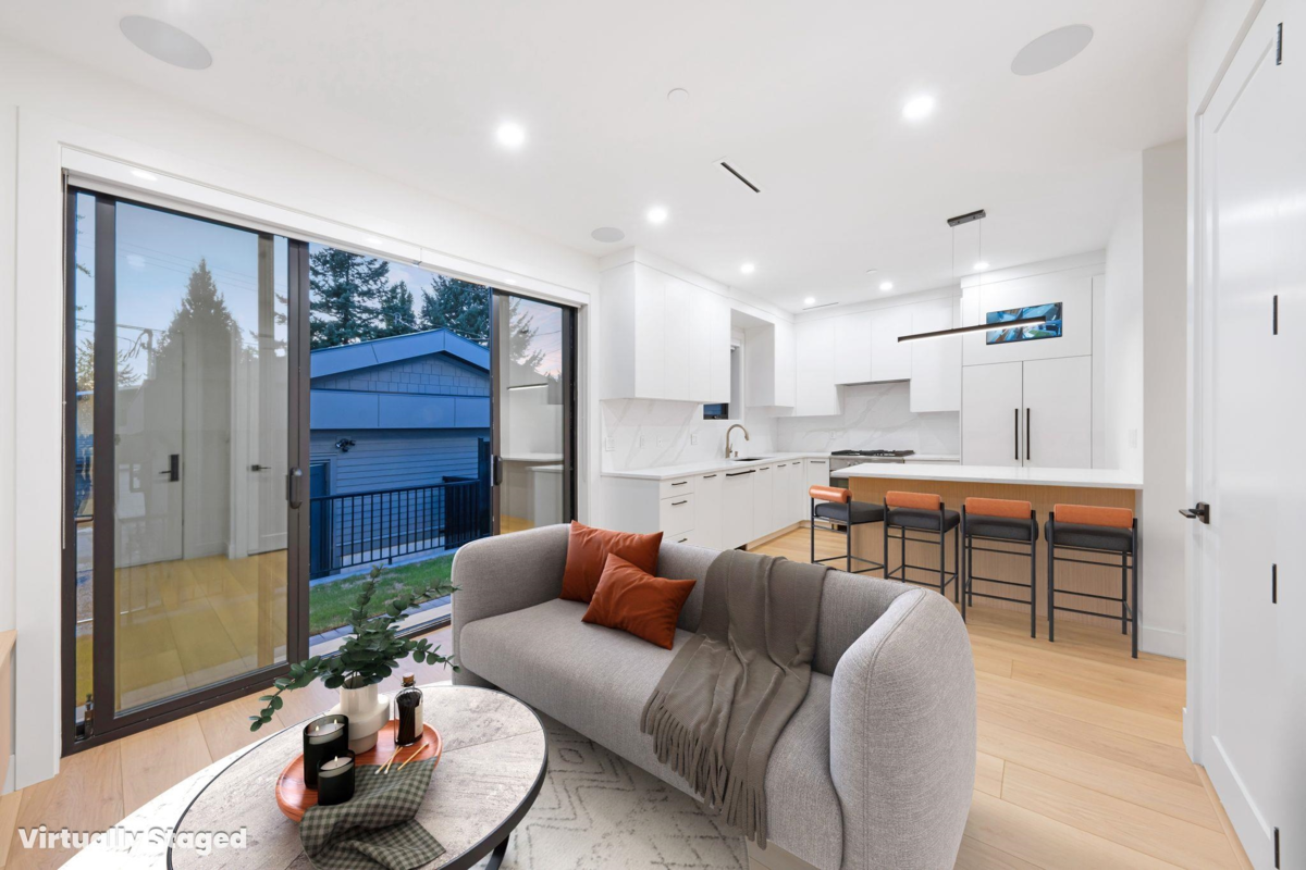Kitchen Photo of 2 5315 Inverness Street, Vancouver, BC