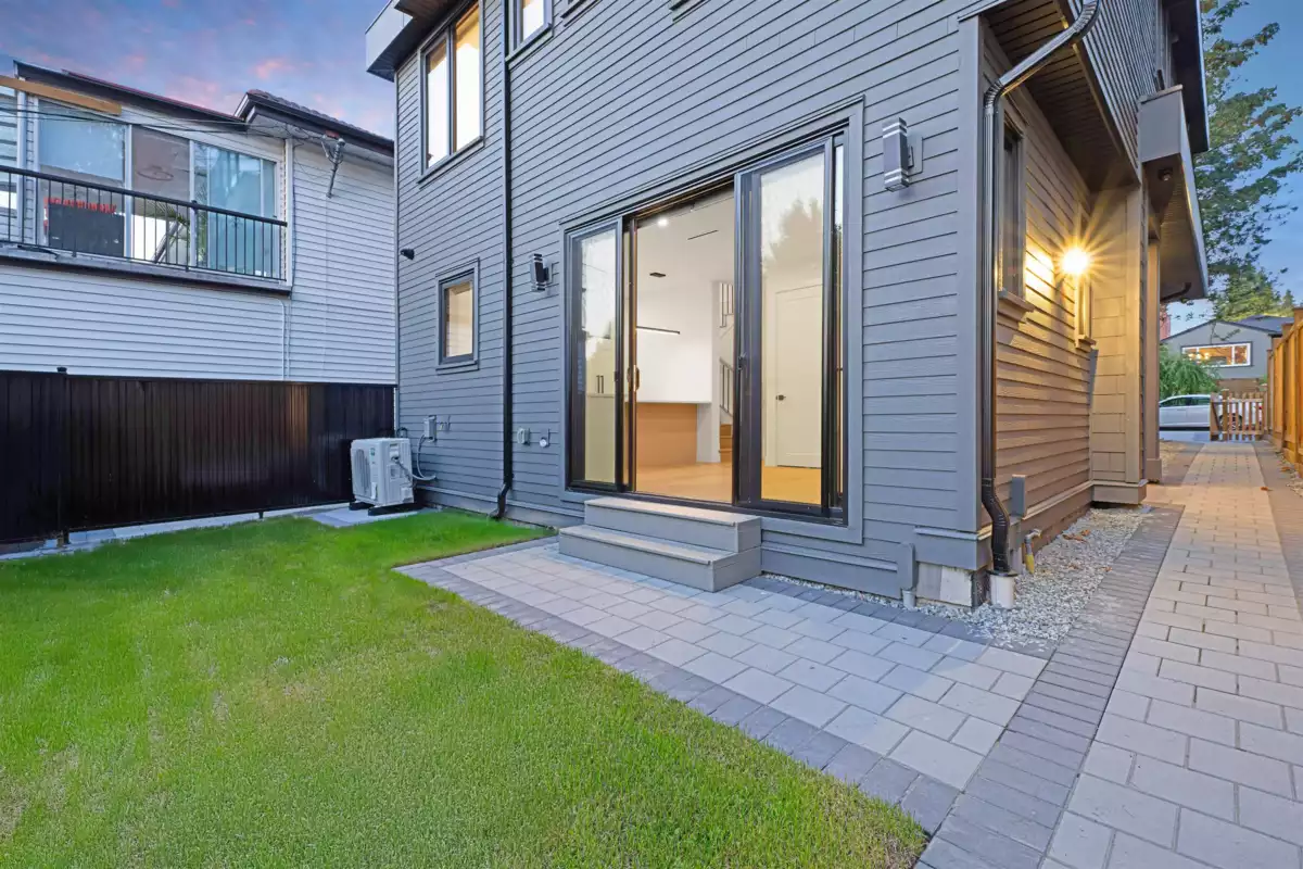 Living Room Photo of 2 5315 Inverness Street, Vancouver, BC