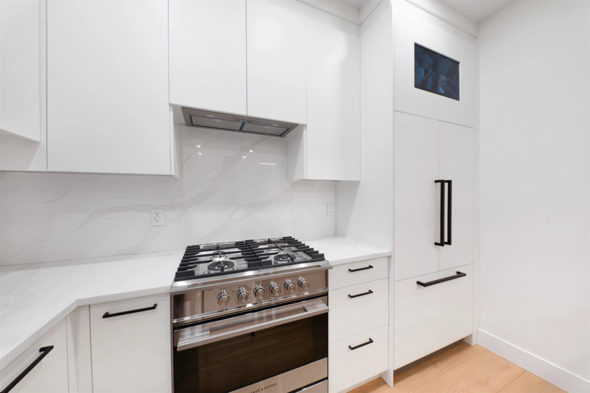 Walk-In Closet Photo of 2 5315 Inverness Street, Vancouver, BC