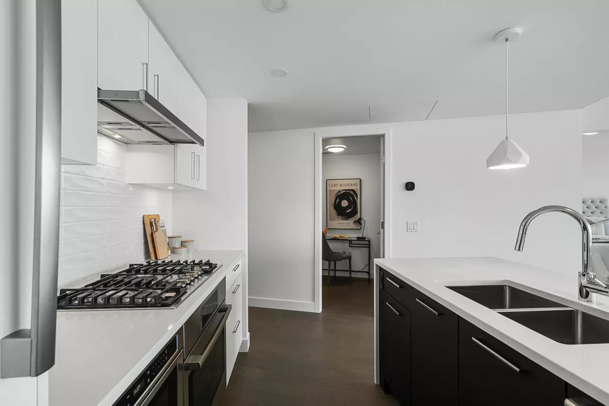 Bedroom 2 Photo of 1108 1588 Johnston Road, White Rock, BC