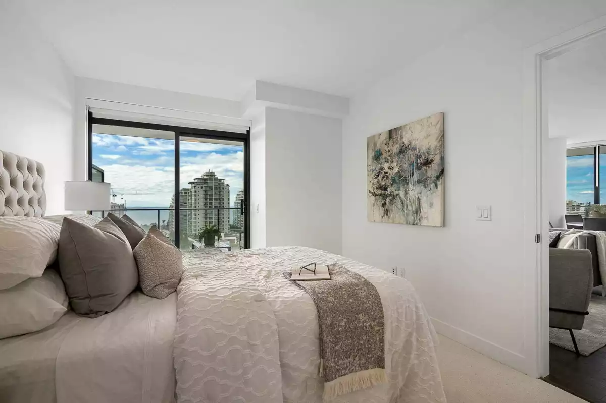 Entry Foyer Photo of 1108 1588 Johnston Road, White Rock, BC