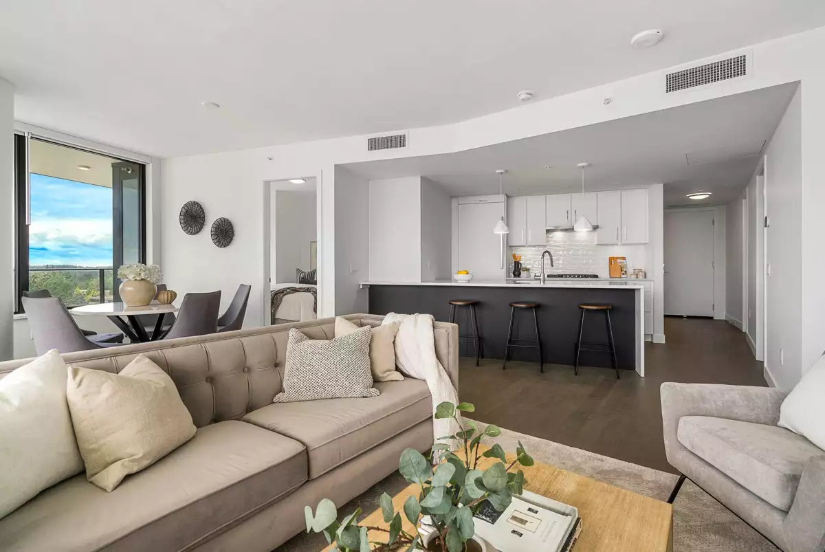 Loft / Bonus Room Photo of 1108 1588 Johnston Road, White Rock, BC