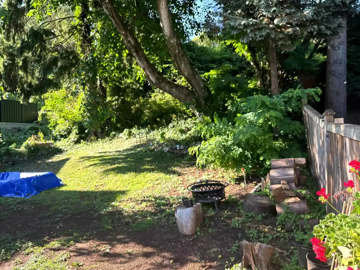 Garage Interior Photo of 32915 3rd Avenue, Mission, BC