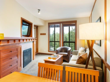 713 4320 Sundial Crescent, Whistler, BC, Whistler — Apartment/Condo for sale